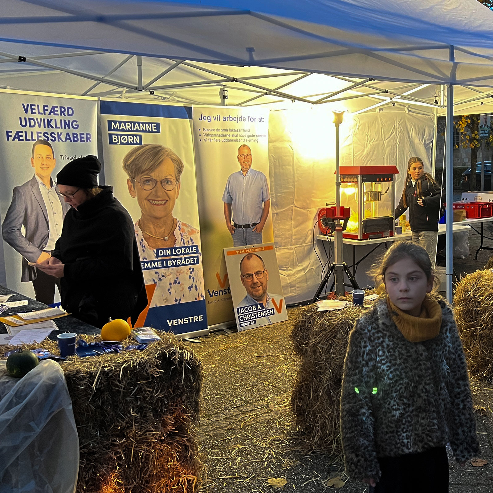 Venstres valgtelt ved Halloween i Vildbjerg oktober 2025